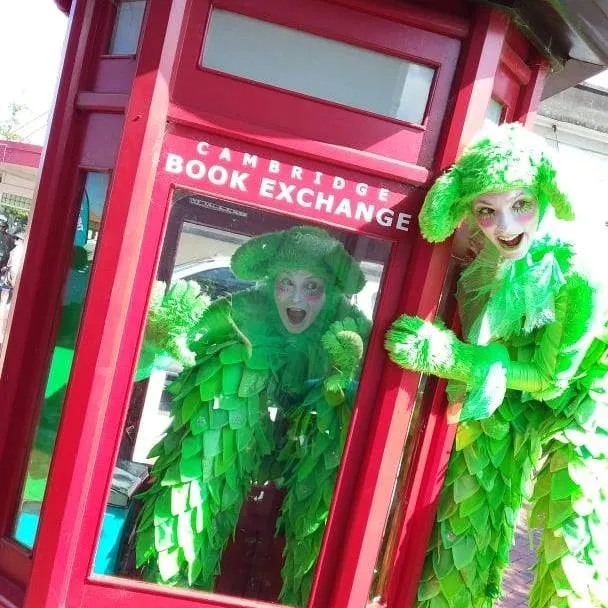 Free Lunch - Stilt Walkers - Hamilton